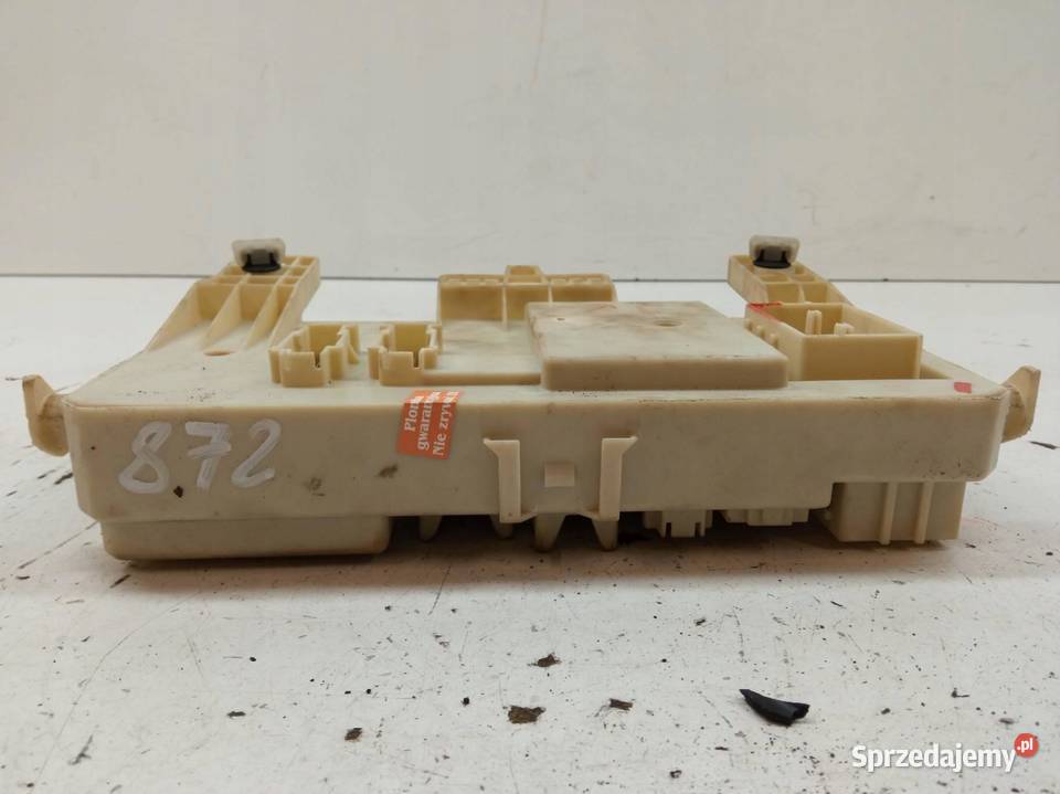 SKRZYNKA BEZPIECZNIKÓW BS4J66730D16 B BK Mazda 3 świętokrzyskie