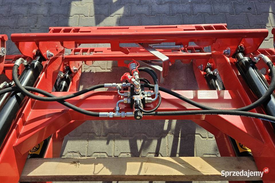ŁADOWACZ CZOŁOWY III SEKdO c360 c330 Mf255 ZETOR Ładowacze czołowe Bielsk Podlaski