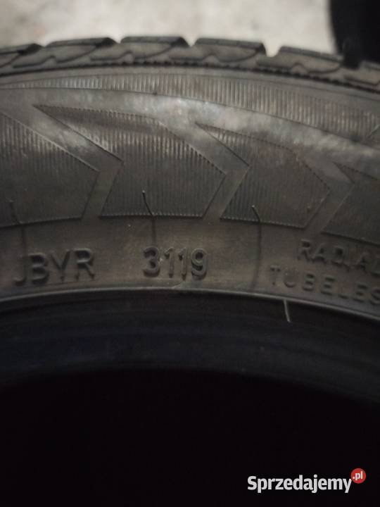 OPONY GOODYEAR ULTRAGRIP 8 RUN FLAT 20560 R16 16cale Biała