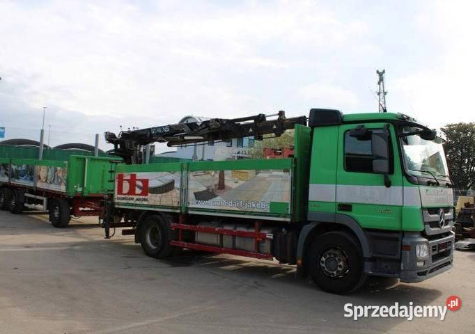 Ciezarowy skrzynia z dzwigiem Warszawa