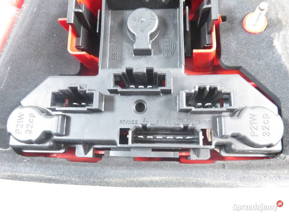 LAMPA PRAWA TYLNA VW BORA 1J5945096AA