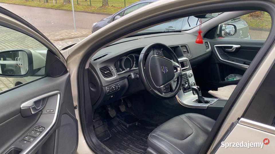 VOLVO V60 DriveE Summum 1969cm3 łódzkie Radomsko sprzedam