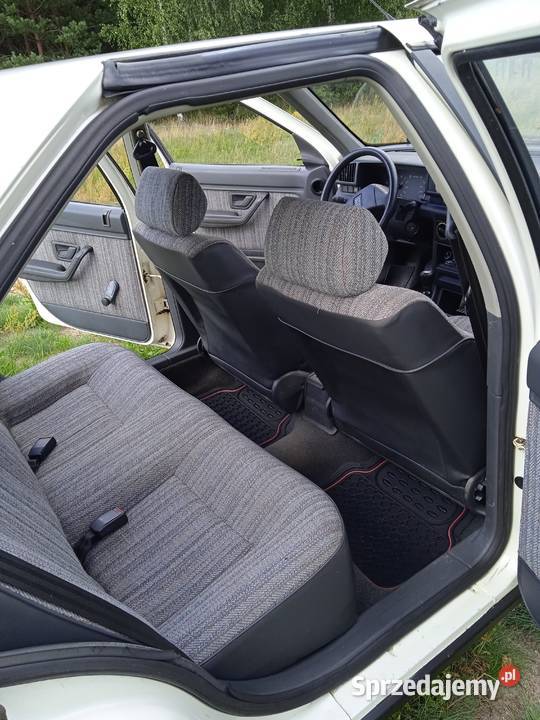 Peugeot 405