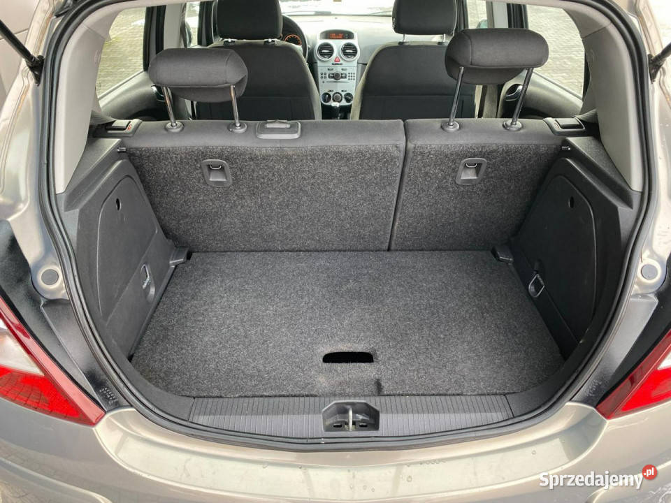 Opel Corsa multifunkcja klima DRL benzynka immobilizer Corsa Żory