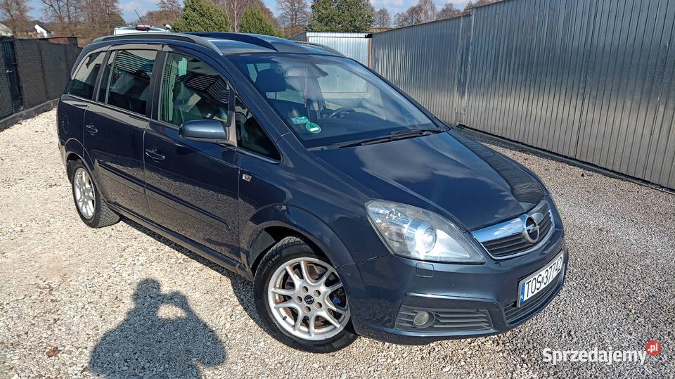 OPEL ZAFIRA B 19 DCI 150 COSMO 1900cm3 Ostrowiec Świętokrzyski