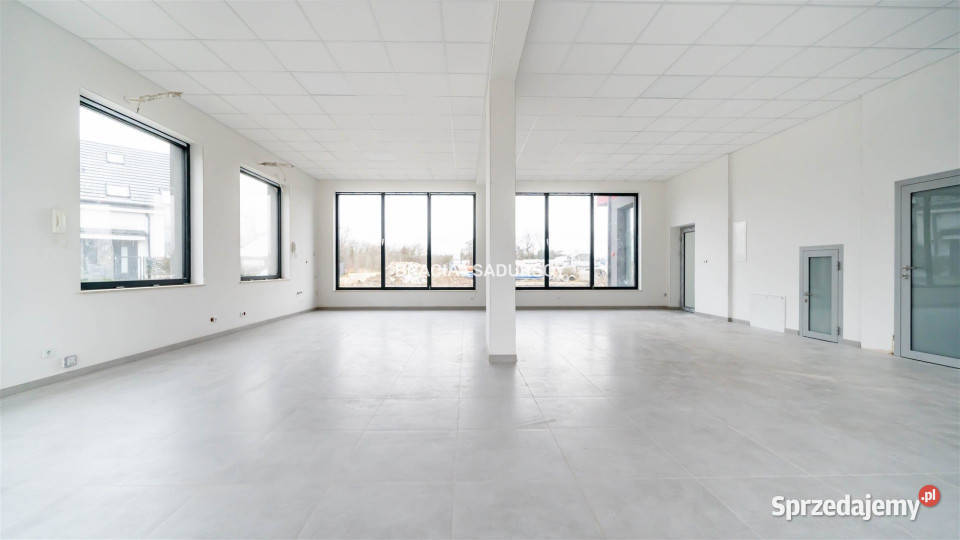 wynajmu lokalu 104m2 Kraków od ulicy małopolskie