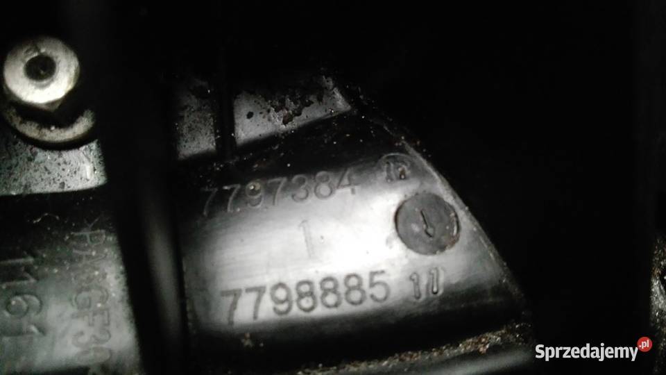 BMW E87 E90 20D KOLEKTOR SSĄCY 7798885