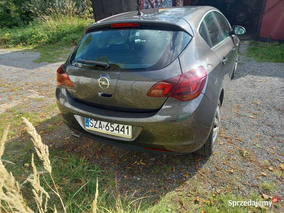 Opel Astra J Zadbany Krajowy Niski przebieg elektryczne szyby Zawiercie