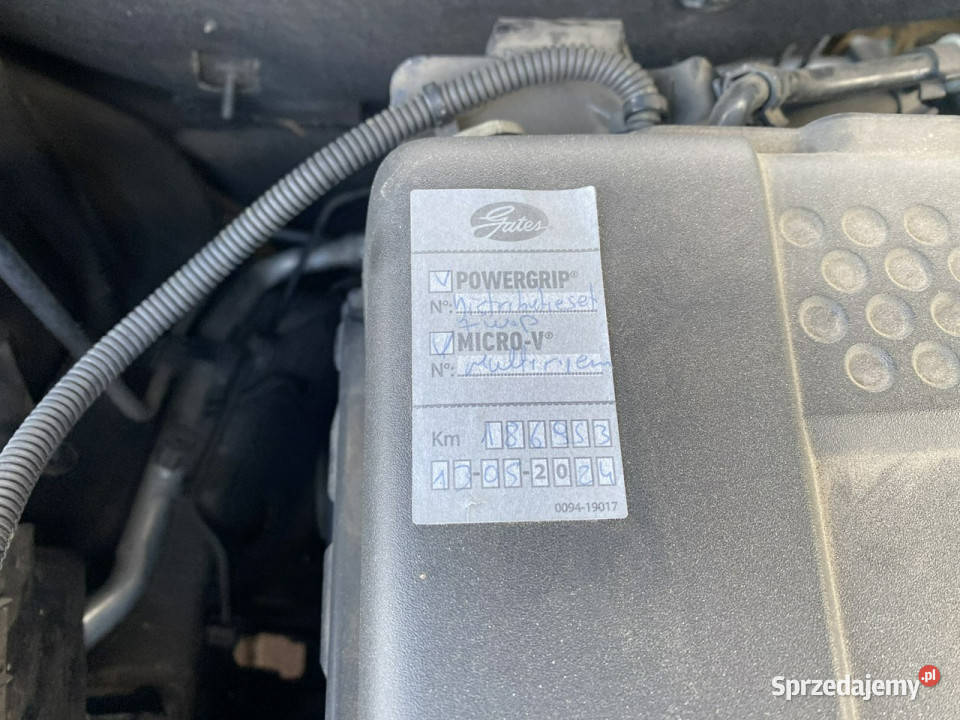 Opel Insignia Edition nawigacja czujniki relingi dachowe Motoryzacja