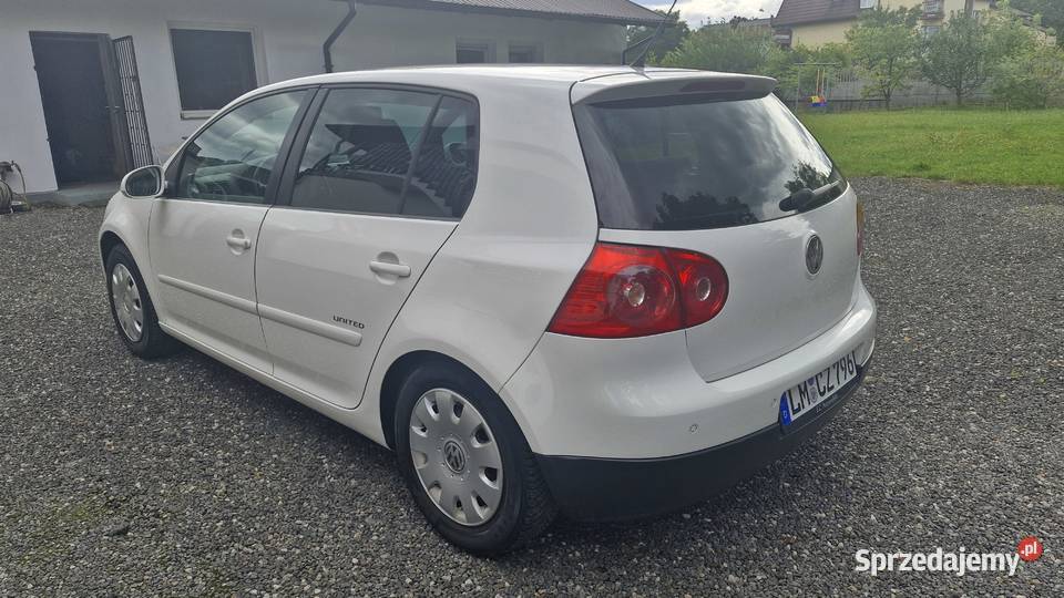 Volkswagen Golf V 16 VW B 102 5 DRZWI światła przeciwmgielne Częstochowa sprzedam