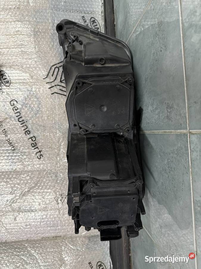 Audi A8 D4 lampa przód prawy Full Led Europa osobowe śląskie Bielsko-Biała