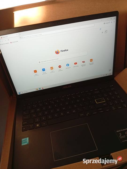 Laptop Asus NOWY