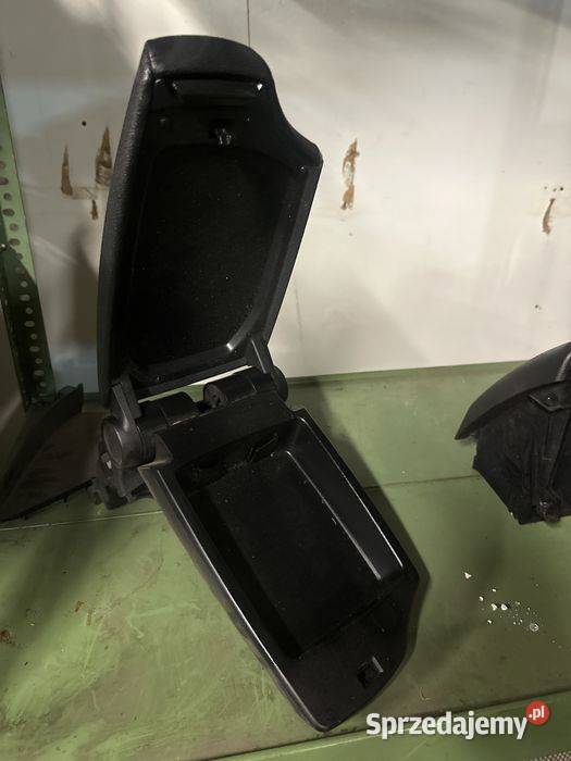 Podłokietnik Schowek Bmw E88 E87 E82 E81 Poznań