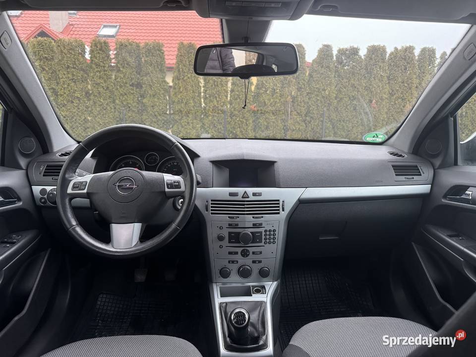 Opel Astra H 2010 Polift 17 diesel Rok produkcji 2010 mazowieckie