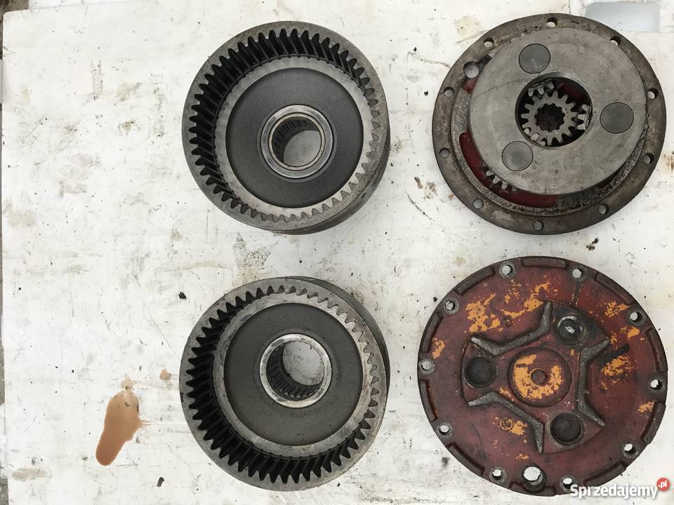 Zwrotnica mostu przedniego lewa Ford 650 655