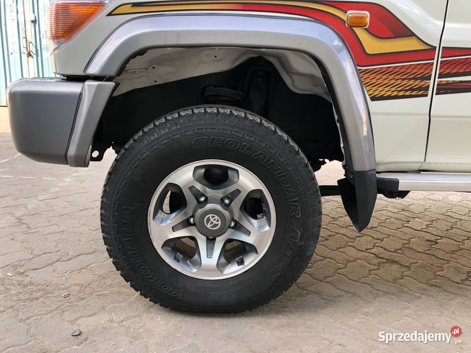 2020 TOYOTA LAND CRUISER VDJ79R Pickup Wałowice