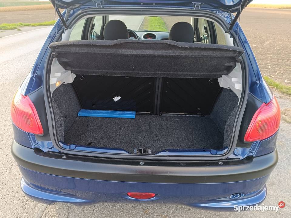 Peugeot 206 14 8V 75 148000 2005 z Niemiec Przeworsk