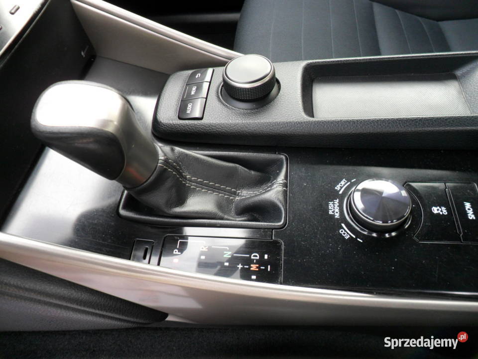 lexus IS 25 V6 benzyna 208 automat stan