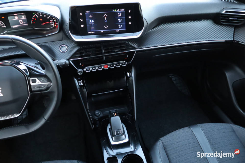 Peugeot 2008 12 PureTech automatyczna