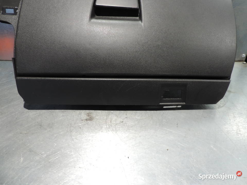 VOLVO V50 SCHOWEK PASAZERA EUROPA osobowe