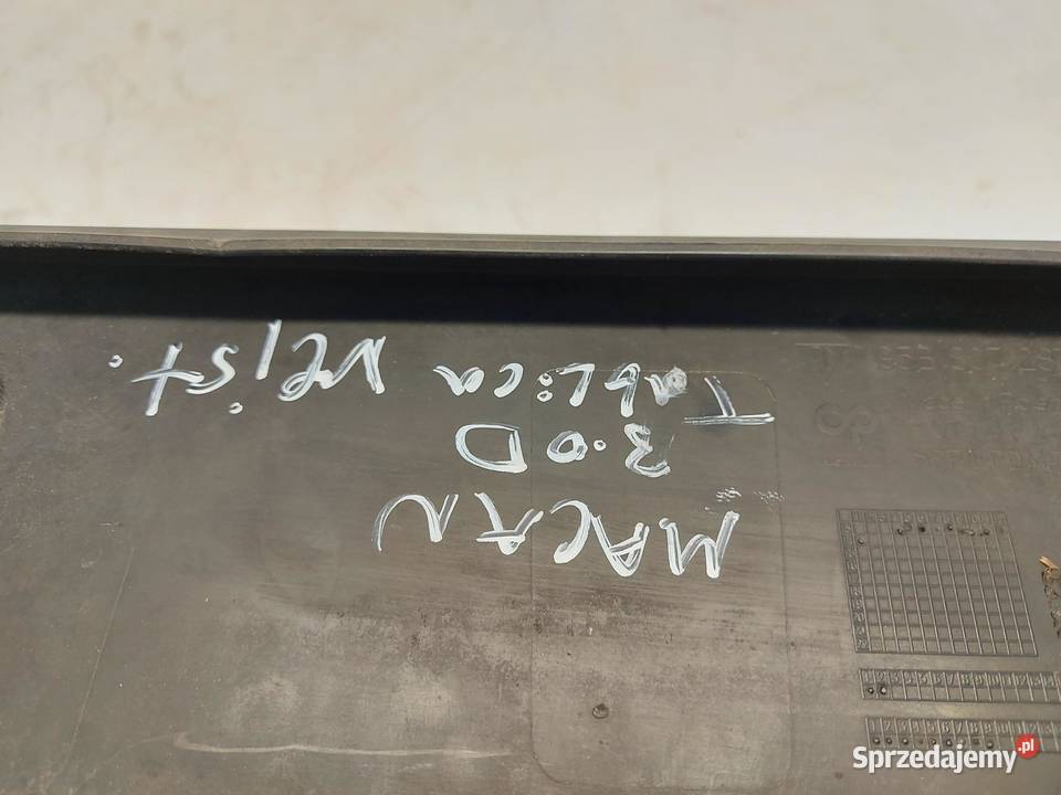 PORSCHE MACAN S 95B Podstawa mocowanie tablicy osobowe