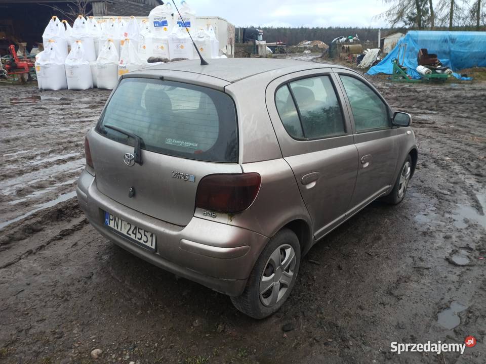 Syndyk sprzeda samochód Toyota Yaris produkcji Bolewice