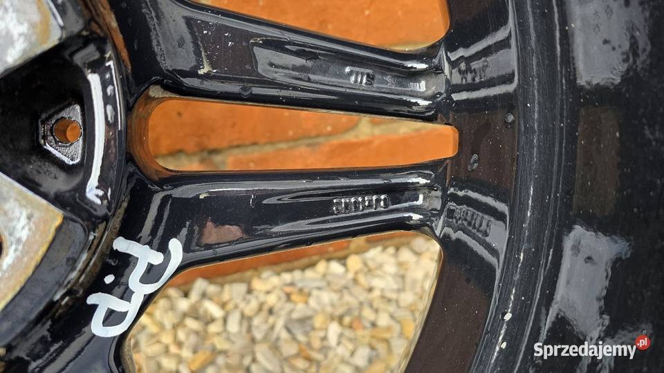 Koła zimowe opony 24550R18 felgi Mercedes AMG
