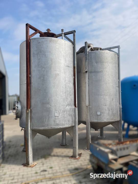 Zbiornik 8000 l nierdzewny pionowy z mieszadłem