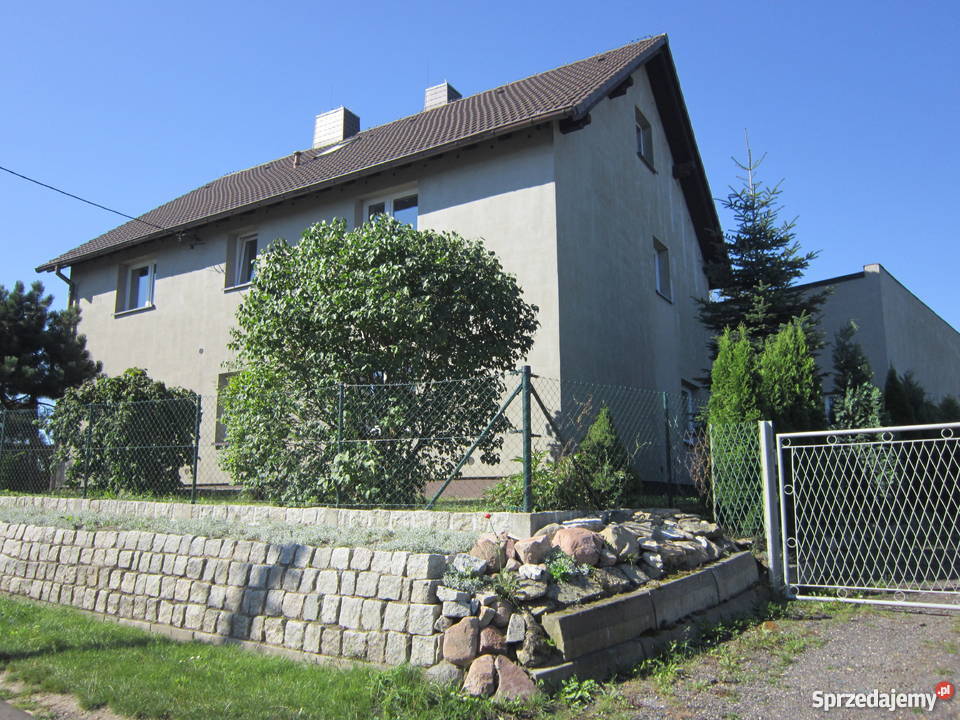 Dom Wieszowa dachówka