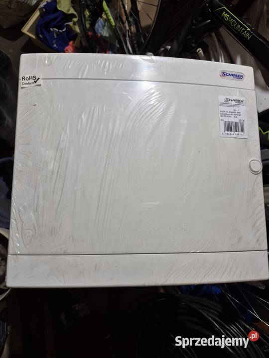 Obudowa natynkowa z tworzywa 2x18 IP40 drzwi