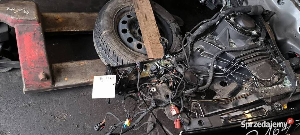 KOŃCÓWKA PODŁUŻNICY AUDI A4 B9 osobowe Lipno sprzedam