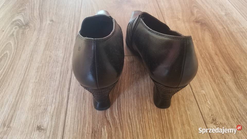 Buty pantofle Caprice 3637 235 skórzane czarne Czółenka sprzedam