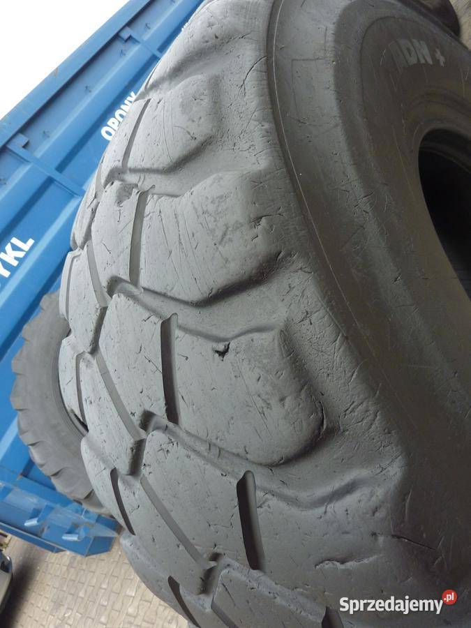 Opona używana przemysłowa 235R25 MICHELIN XADN Zaścianki