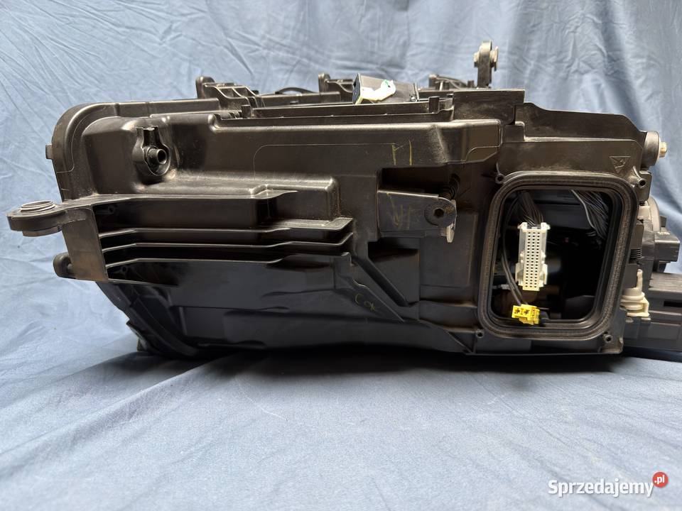 LAMPA PRZEDNIA LEWA MB A1679055901 Września sprzedam