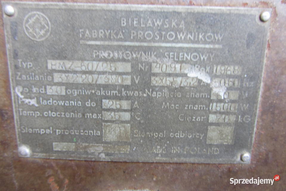 Prostownik samochodowy