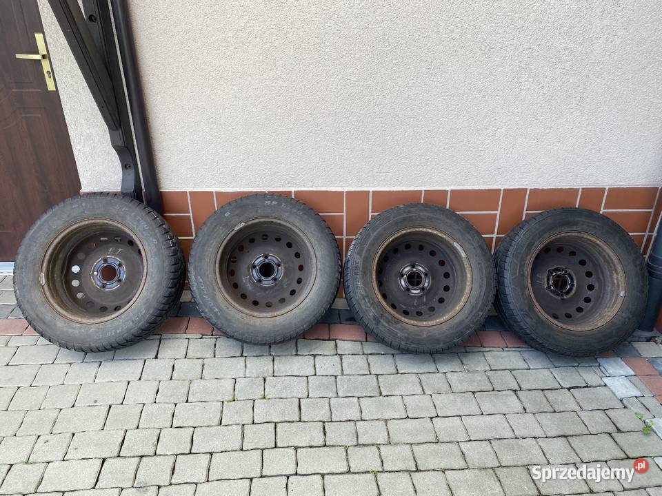 Felgi z oponami zimowymi 16 Trafic Vivaro