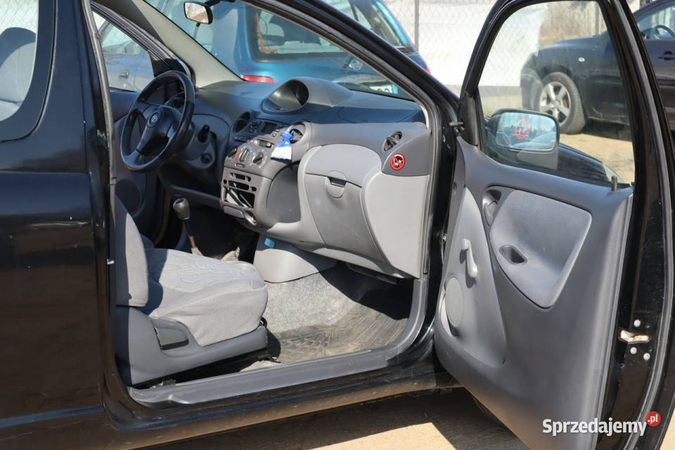 Toyota Yaris 2000r 10 benzyna Wspomaganie Tanio Warszawa sprzedam