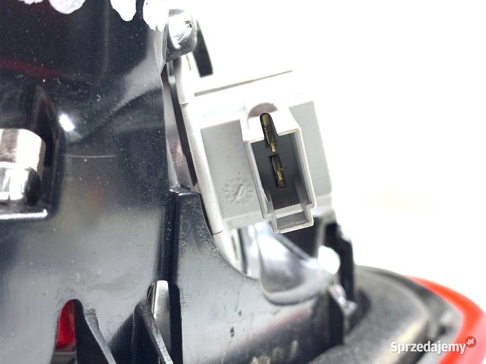 LAMPA TYŁ LEWA WEWNĘTRZNA OPEL CORSA E 39012623 sprzedam