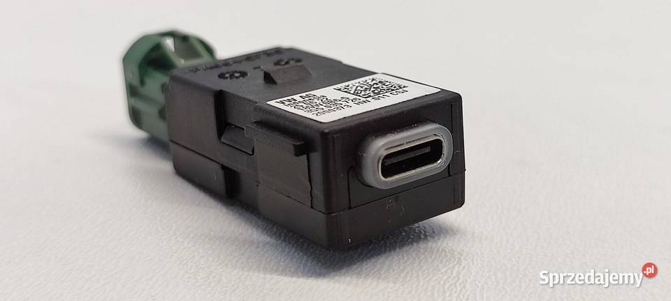 SKODA KAROQ PORT GNIAZDO USB 3G5035726 sprzedam