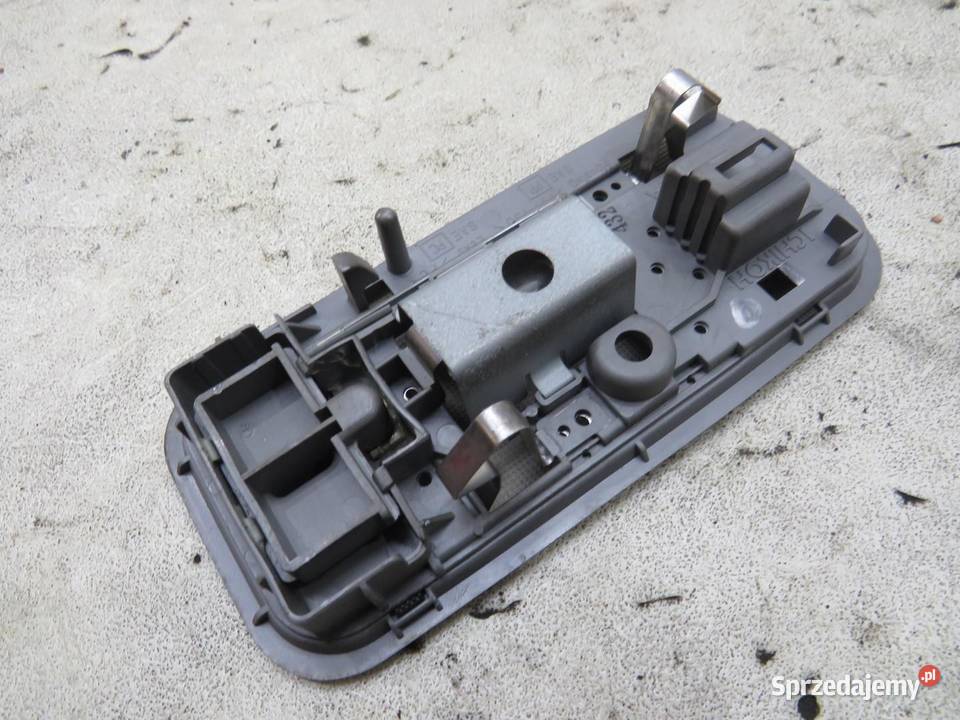 LAMPKA OŚWIETLENIA KABINY LAND CRUISER 120