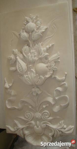 Płaskorzeźba Kobieta z wiolonczelą kolor biały Boguchwała