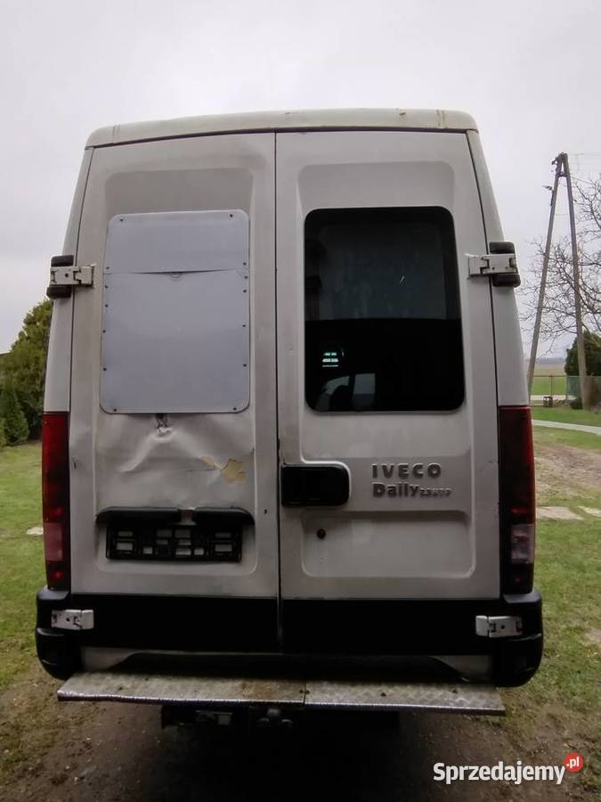 Drzwi iveco tył z szybą