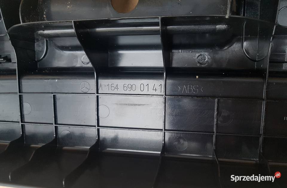 listwa ozdobna bagażnika Mercedes ML 164 A164 osobowe Gdańsk