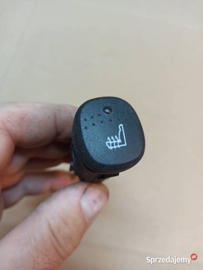 PRZYCISK PODGRZEWANIA FOTELA FORD FOCUS MK1 Bolesławiec