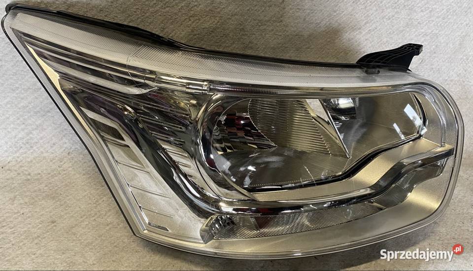 Lampa reflektor prawy przód Ford Transit MK8 Jasienica