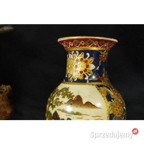 Chiński wazon porcelanowy dekoracja figuralna