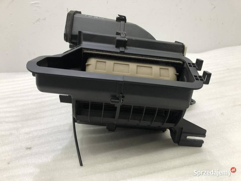 DMUCHAWA WENTYLATOR 3M7118527AC MAZDA 2 DY