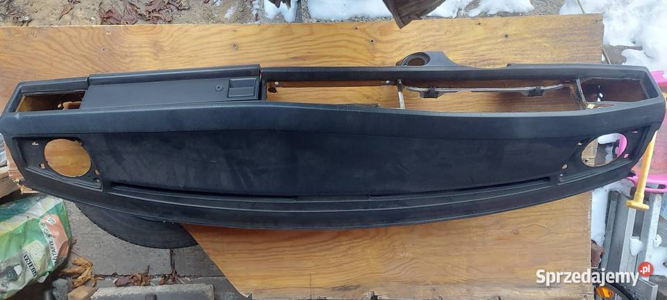 Deska rozdzielcza mercedes 190 w201