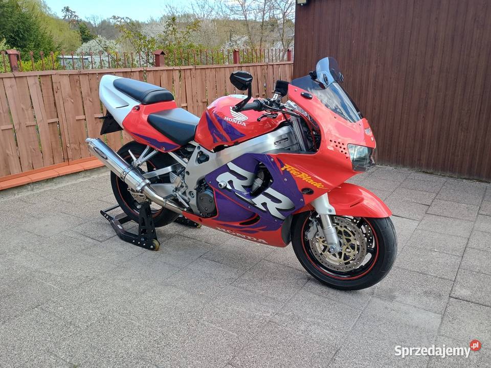 HondaCBRSC33919UnikatPięknaBezwypadkowyKIERABMOry sprowadzony Samochody osobowe Starachowice
