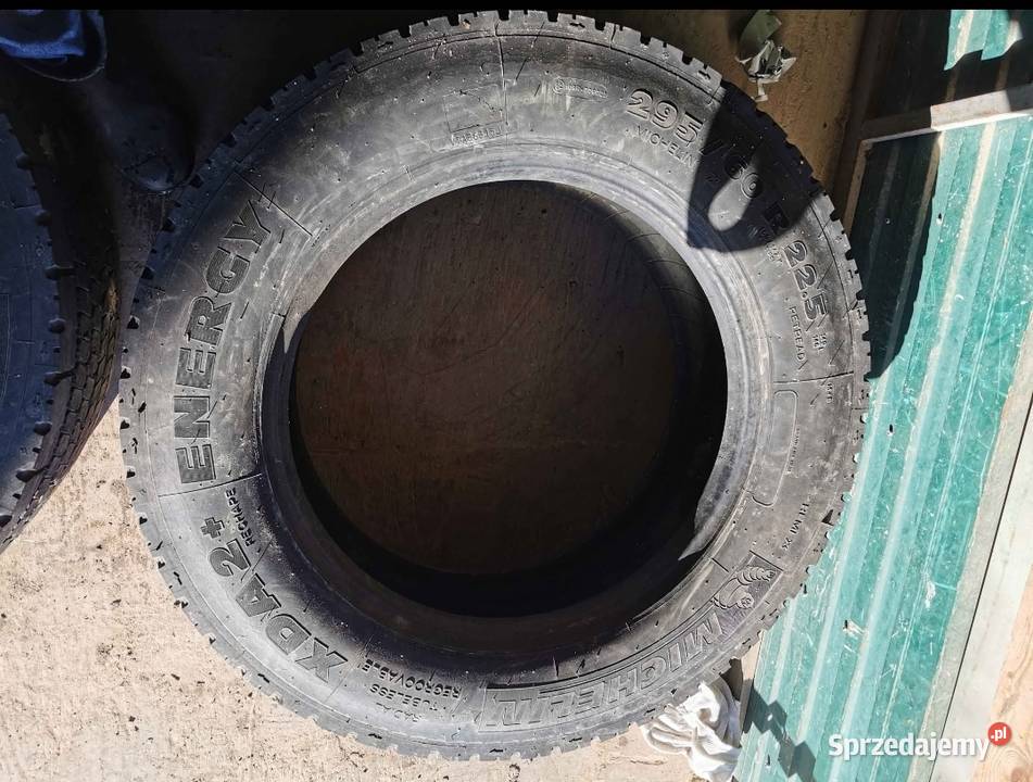 Opony ciężarowe naczepa Michelin 225 cala Iwaniska